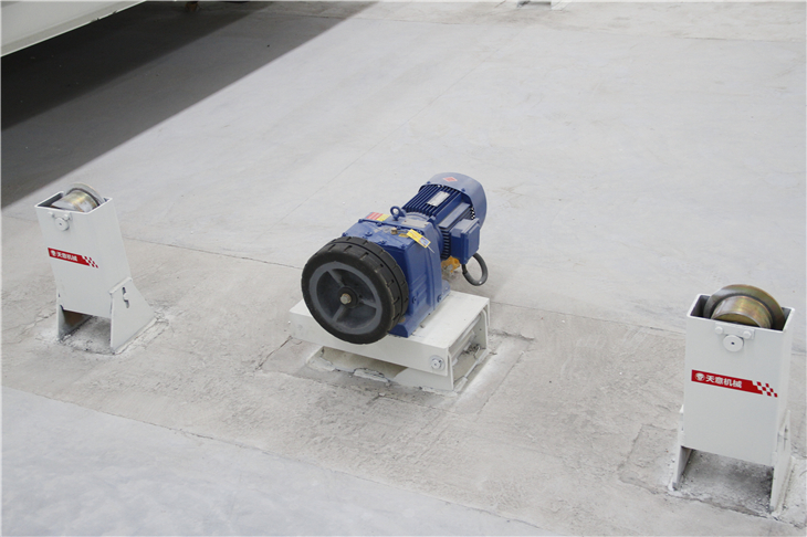 支撐滾輪-感應(yīng)防撞裝置.